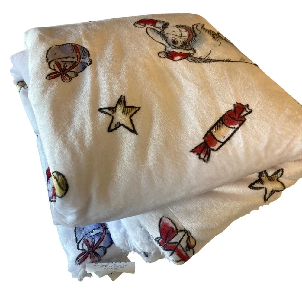 Disney Baby Winnie the Pooh Christmas‎ Blanket Holiday Plush Throw 30x40